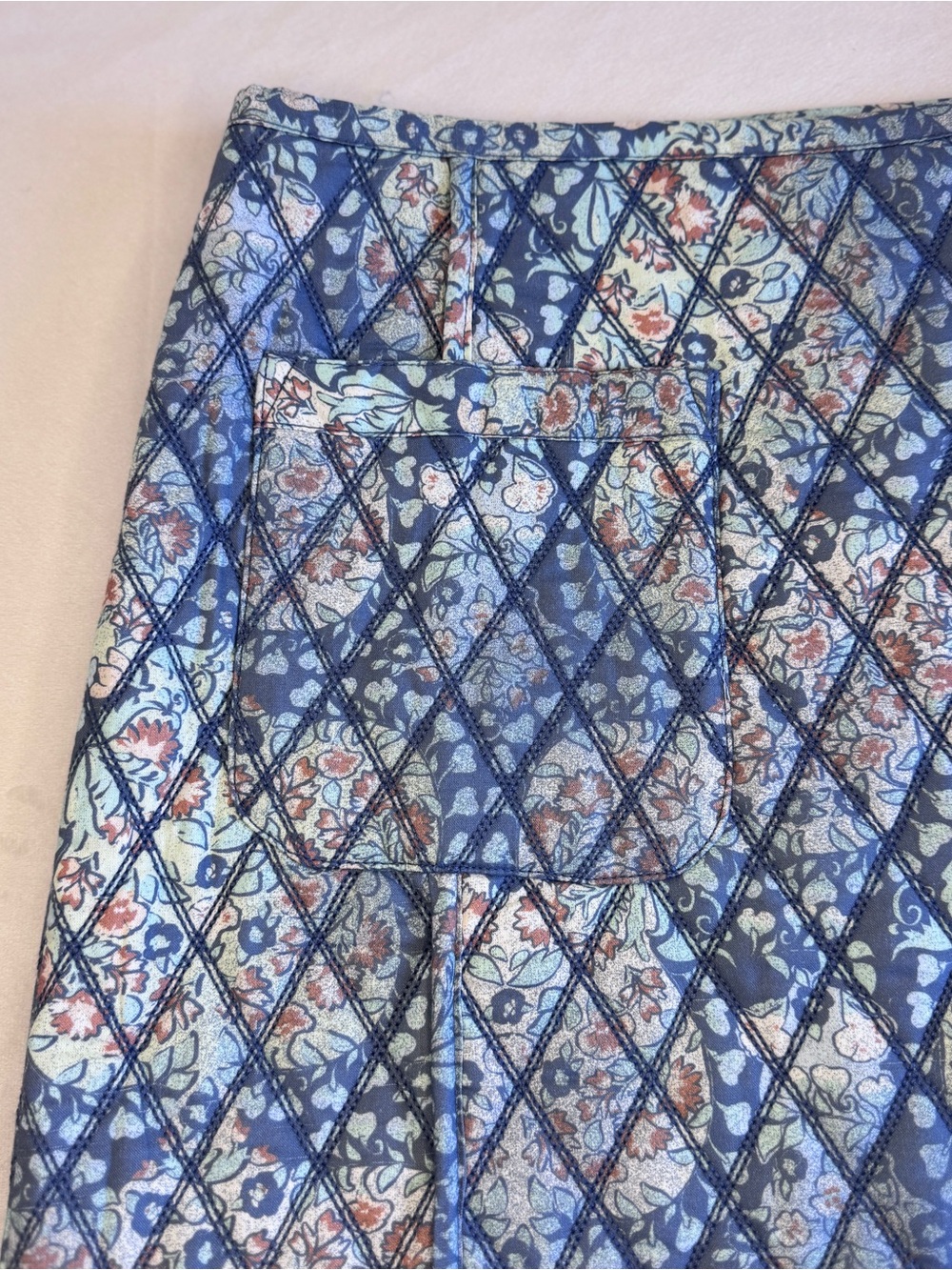 Free People Darla Quilted Mini Skirt Sz 12 Blue Floral Patchwork Boho Cotton NWT - Picture 3 of 8